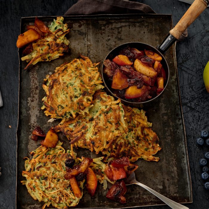 Reibeküchen met huisgemaakte appelcompote